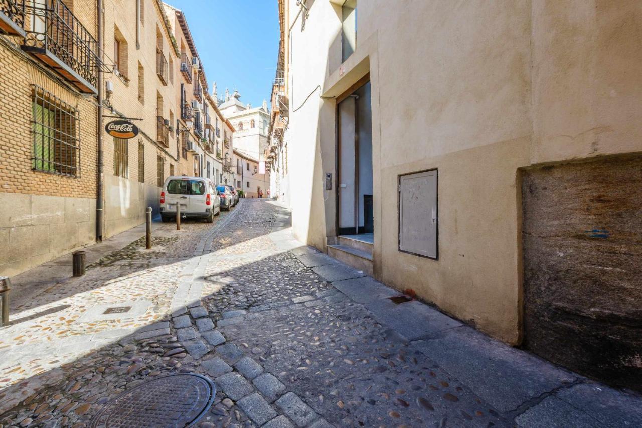 Apartamento Con Patio Junto A La Catedral By Toledo Ap Экстерьер фото