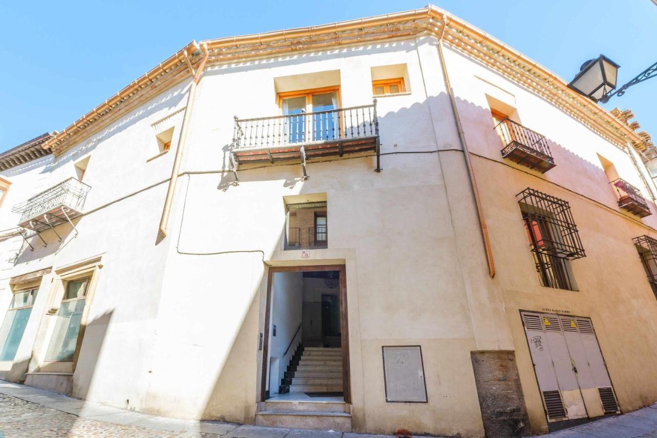 Apartamento Con Patio Junto A La Catedral By Toledo Ap Экстерьер фото